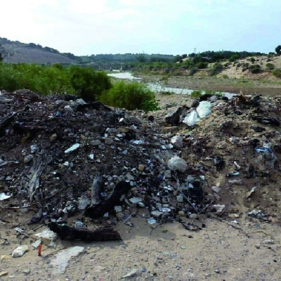 L’embouchure d’Oued L’ksob transformée en égout à ciel ouvert