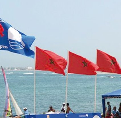 Dakhla hisse le “Pavillon Bleu” sur la plage Oum Labouir