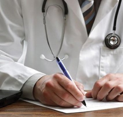 El Ouardi suspend deux médecins de Meknès à cause de "manquements graves"