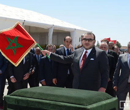 S.M. le Roi préside la cérémonie de signature de la convention relative au programme intégré de développement urbain de la ville d’Oujda (2013-2016)