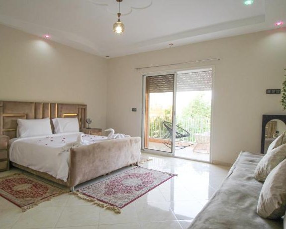 Redmoon Villa & Riad