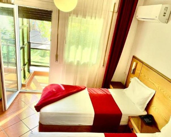 Sary's Hotel