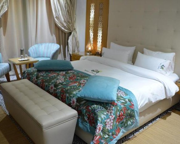 Aralia Boutique Hotel