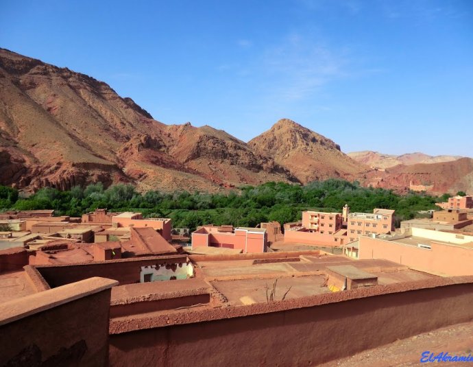 &copy; panoramio / elakramine, http://www.panoramio.com/user/831427