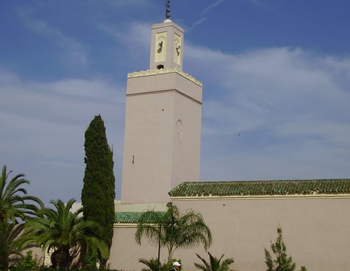 &copy; panoramio / elakramine, http://www.panoramio.com/user/831427