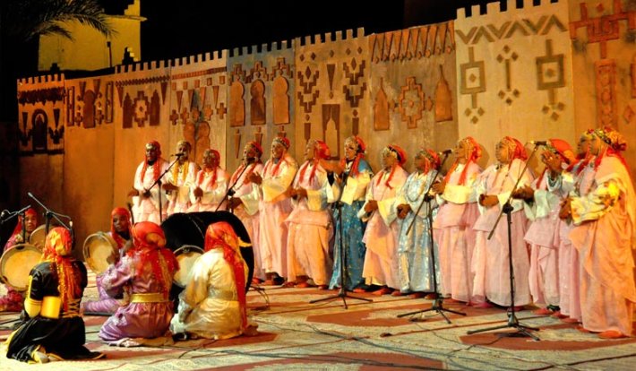 Le groupe Tissint émerveille ses fans à Ouarzazate