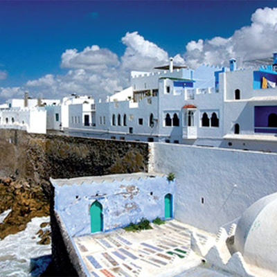 Une promenade sous les remparts de la Médina