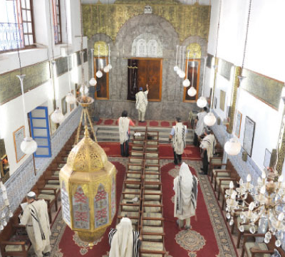 معرض بألوان السماء
