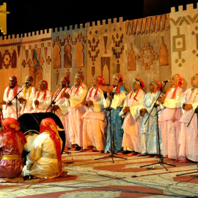 Le groupe Tissint émerveille ses fans à Ouarzazate