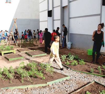 Un atelier pour la construction d'un jardin éco-participatif