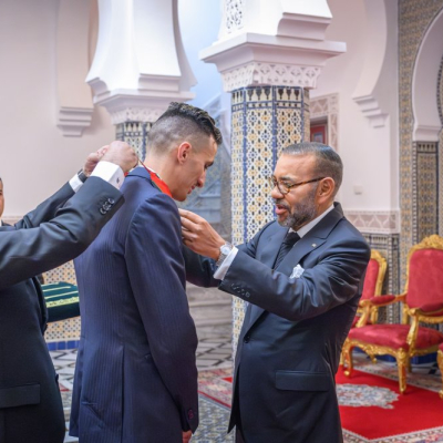 S.M. le Roi reçoit à Tétouan le champion olympique Soufiane El Bakkali