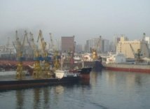The port of Casablanca diverts phosphates