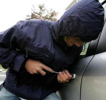 Dismantling of a gang specialising in Mercedes theft