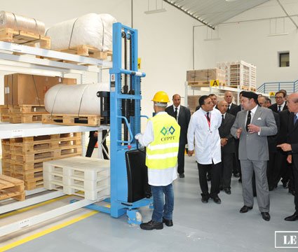S.M. le Roi inaugure l’Institut spécialisé dans les métiers du transport routier et de la logistique de Taourirt