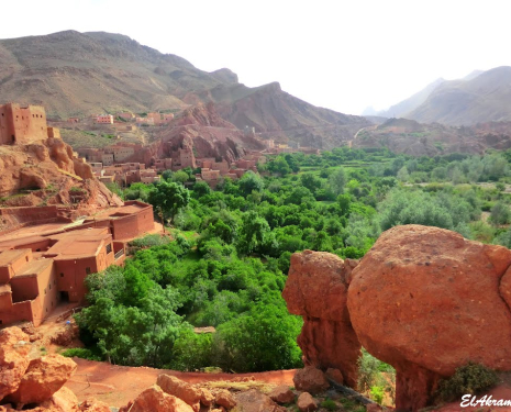 &copy; &copy; panoramio / elakramine, http://www.panoramio.com/user/831427