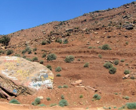 &copy; &copy; panoramio / Mahy jean, http://www.panoramio.com/user/934762