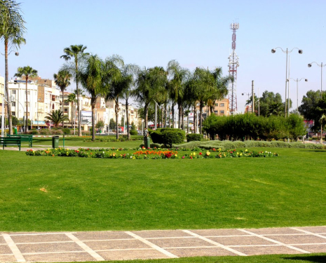 © &copy; panoramio / elakramine