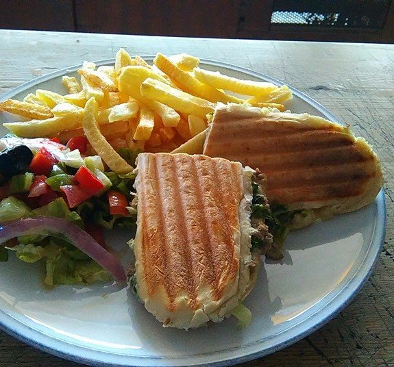Atlantic Africa Sarl Restaurant Les 3 Palmiers 57 place du 11 Janvier El Borj1
