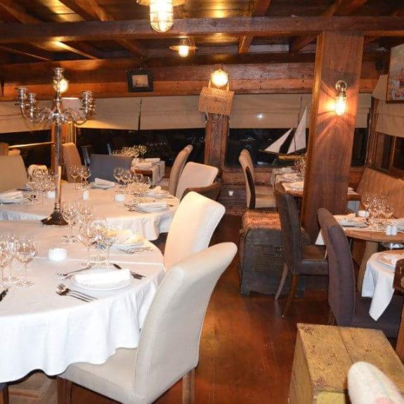 Le Dhow - Restaurant Bar Lounge