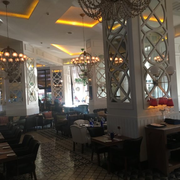 Patron de la Mer Restaurant