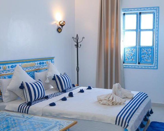 CASA BLUE PEARL