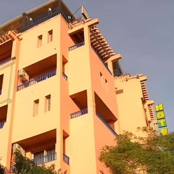 Tachfine Hotel