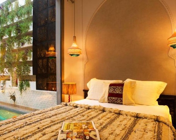 Riad Lumiere