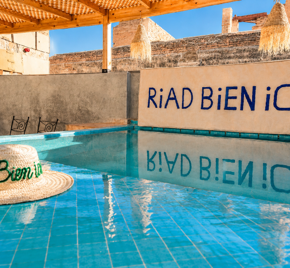 Riad bien ici