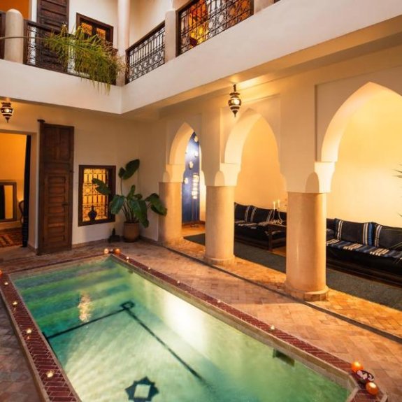 Darhani Hotel