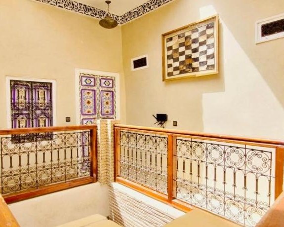 Riad Hna Ben Saleh - Traditional Guest House near Jemaa el-Fnaa Square