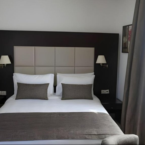 Malak Hotel