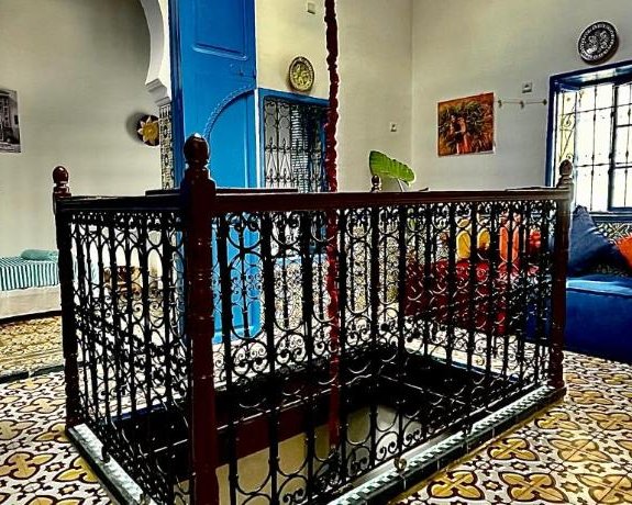Riad borj blue