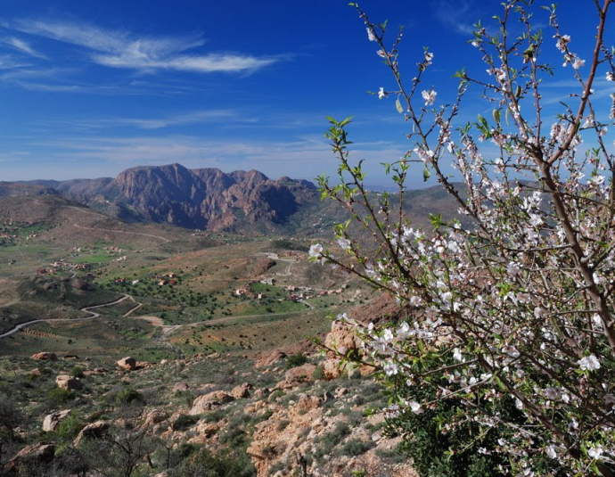 &copy; panoramio / @mabut, http://www.panoramio.com/user/232099