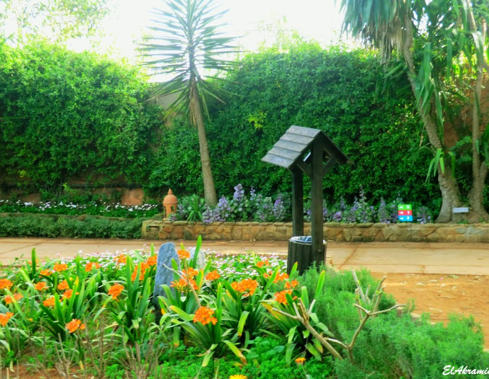 &copy; panoramio / elakramine, http://www.panoramio.com/user/831427