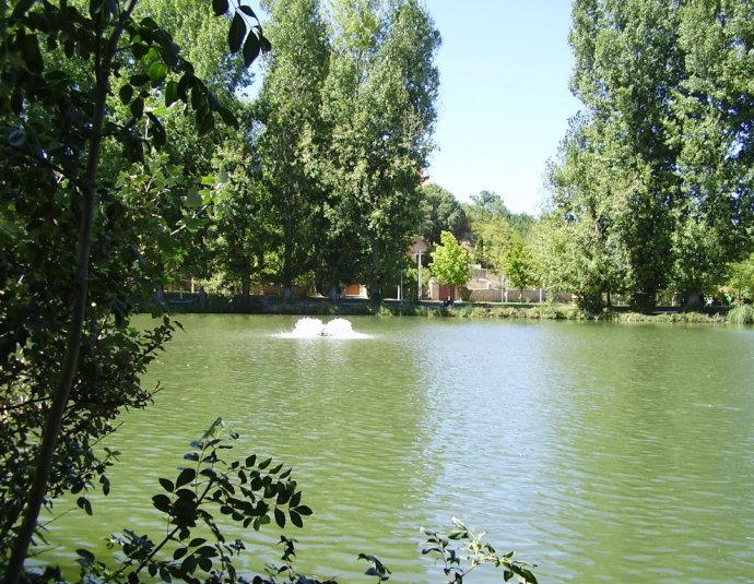 &copy; panoramio / elakramine, http://www.panoramio.com/user/831427