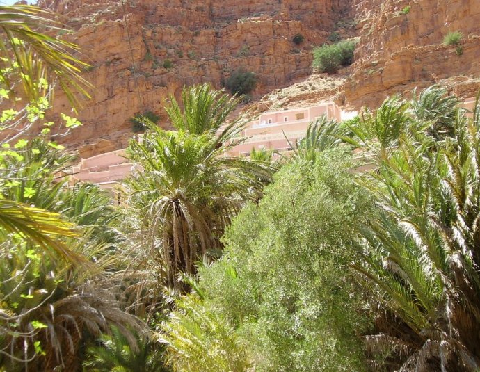 &copy; panoramio / elakramine, http://www.panoramio.com/user/831427