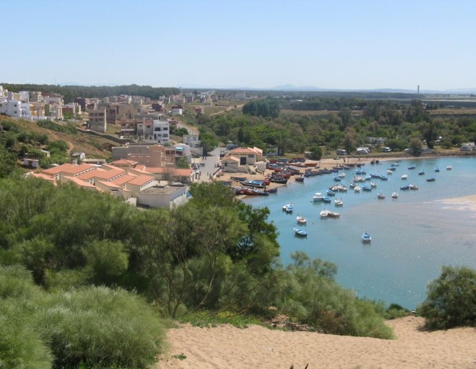 &copy; panoramio / elakramine, http://www.panoramio.com/user/831427