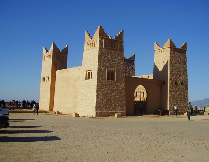 &copy; panoramio / elakramine, http://www.panoramio.com/user/831427