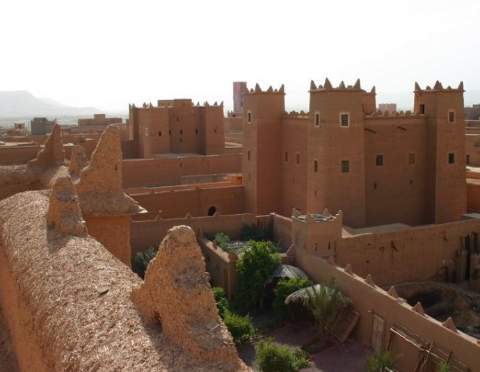 &copy; panoramio / alainchoquet, http://www.panoramio.com/user/2175619