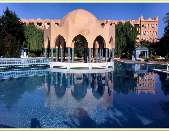 &copy; panoramio / Roberto Tomei, http://www.panoramio.com/user/3054145