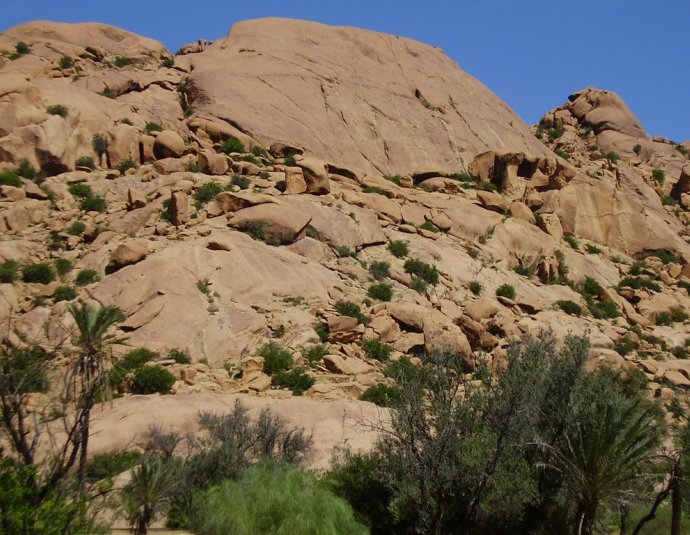 &copy; panoramio / elakramine, http://www.panoramio.com/user/831427