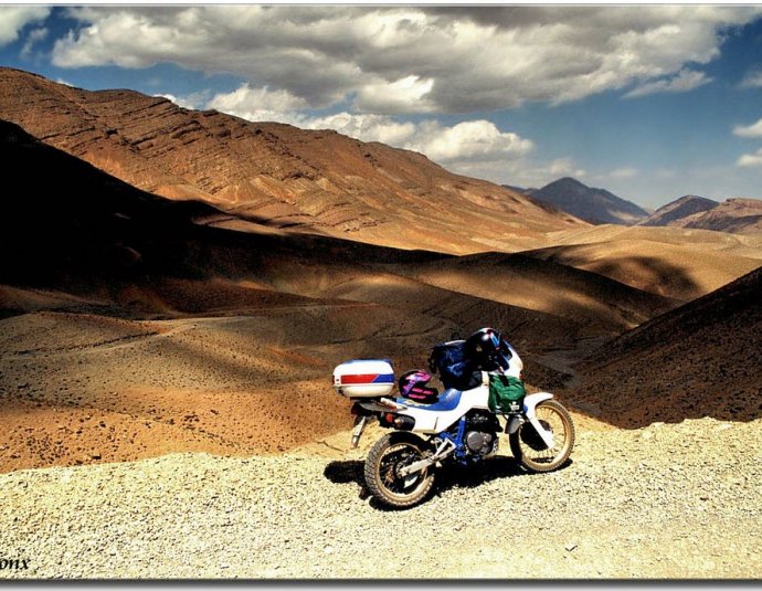 &copy; panoramio / ???edonx on the road, http://www.panoramio.com/user/3012636
