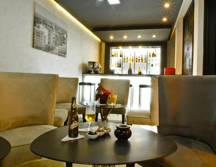 Hotel de Paris And Hotel Prens De Paris