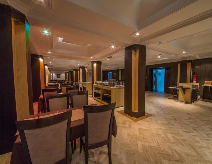 Hotel de Paris And Hotel Prens De Paris