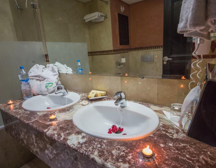 Hotel de Paris And Hotel Prens De Paris