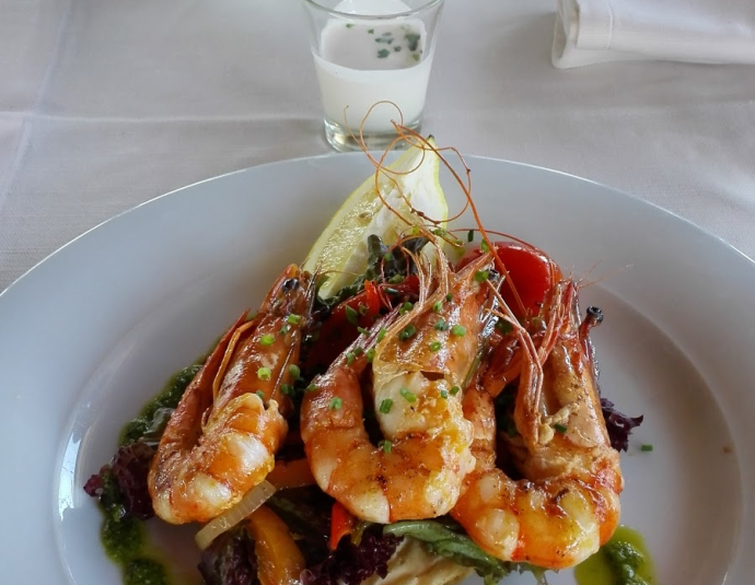 Le Dhow - Restaurant Bar Lounge