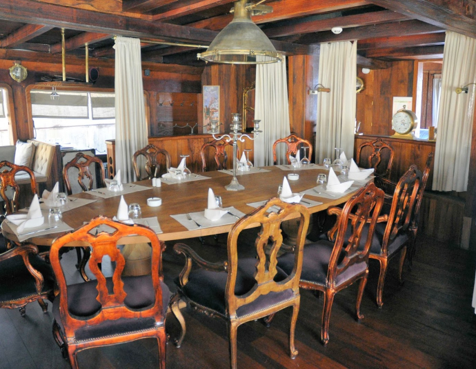 Le Dhow - Restaurant Bar Lounge