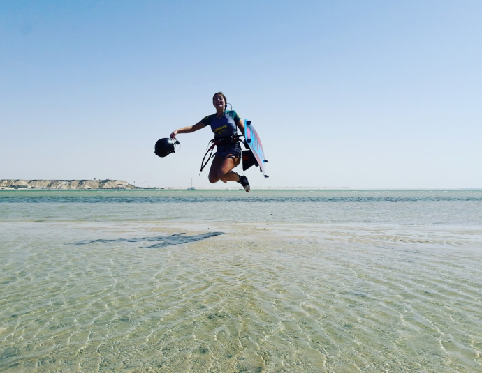 MAD CAMEL Restaurant/Surfshop