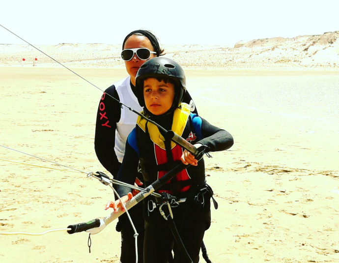 MAD CAMEL Restaurant/Surfshop