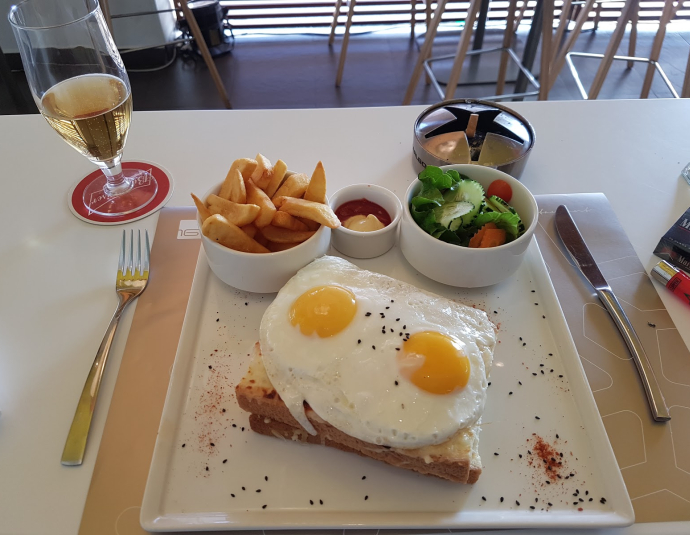 Restaurant 16 Cafe (Standard)